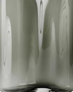 Aer Vase, 33, Smoke