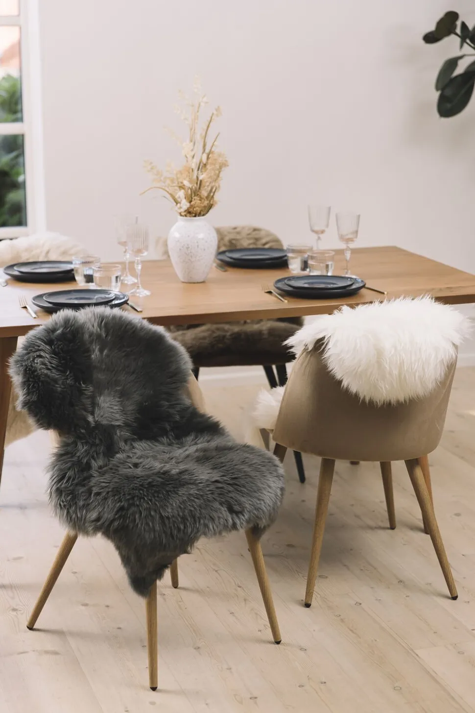 90cm-up New Zealand Sheepskin, Long Wool Dark Grey/ 90x60