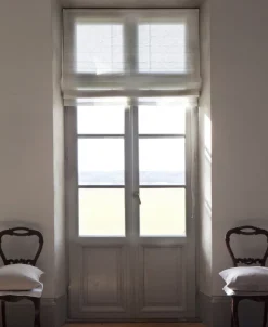Ebba Roman Blind