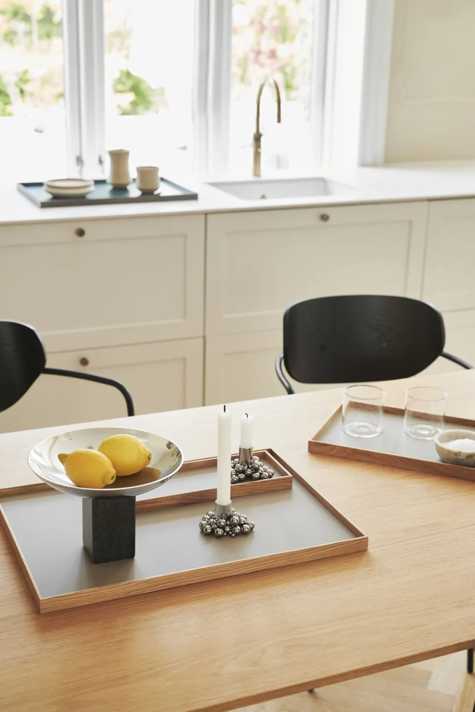 FRAME Tray Medium Oak Grey