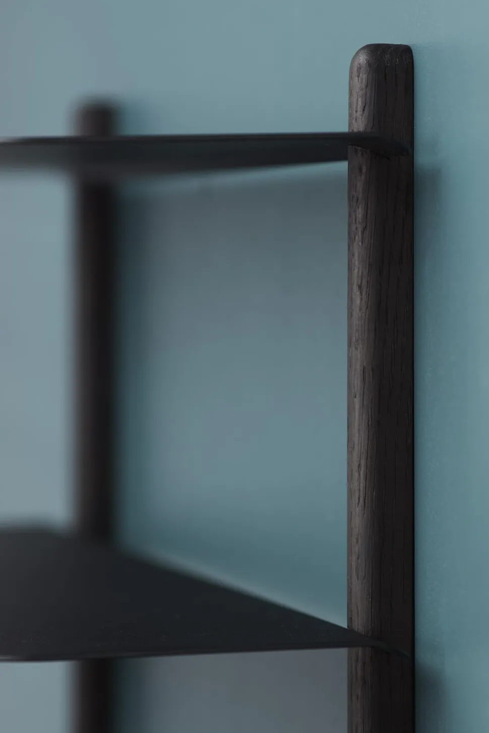 NIVO A Black Oak Black